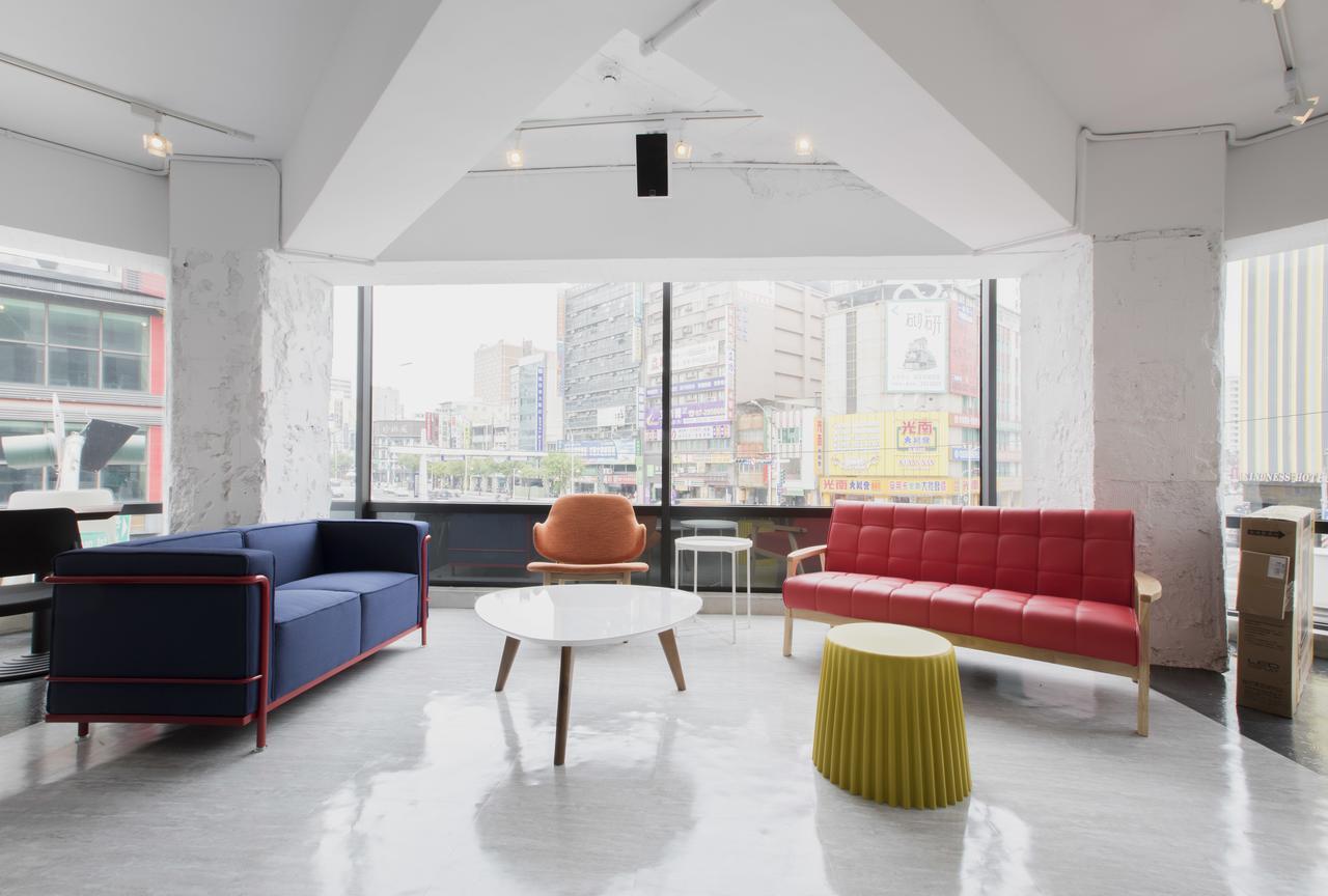 Single Inn-Kaohsiung Station Экстерьер фото