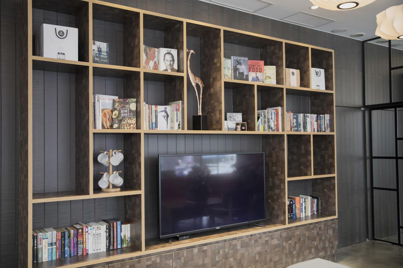 Single Inn-Kaohsiung Station Экстерьер фото